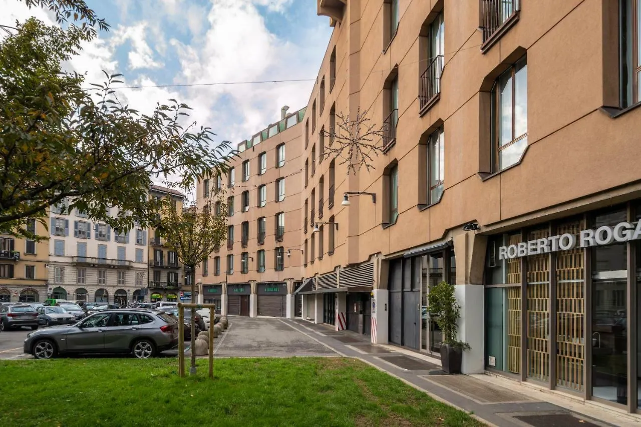 Santo Stefano Luxury Apartment Milan