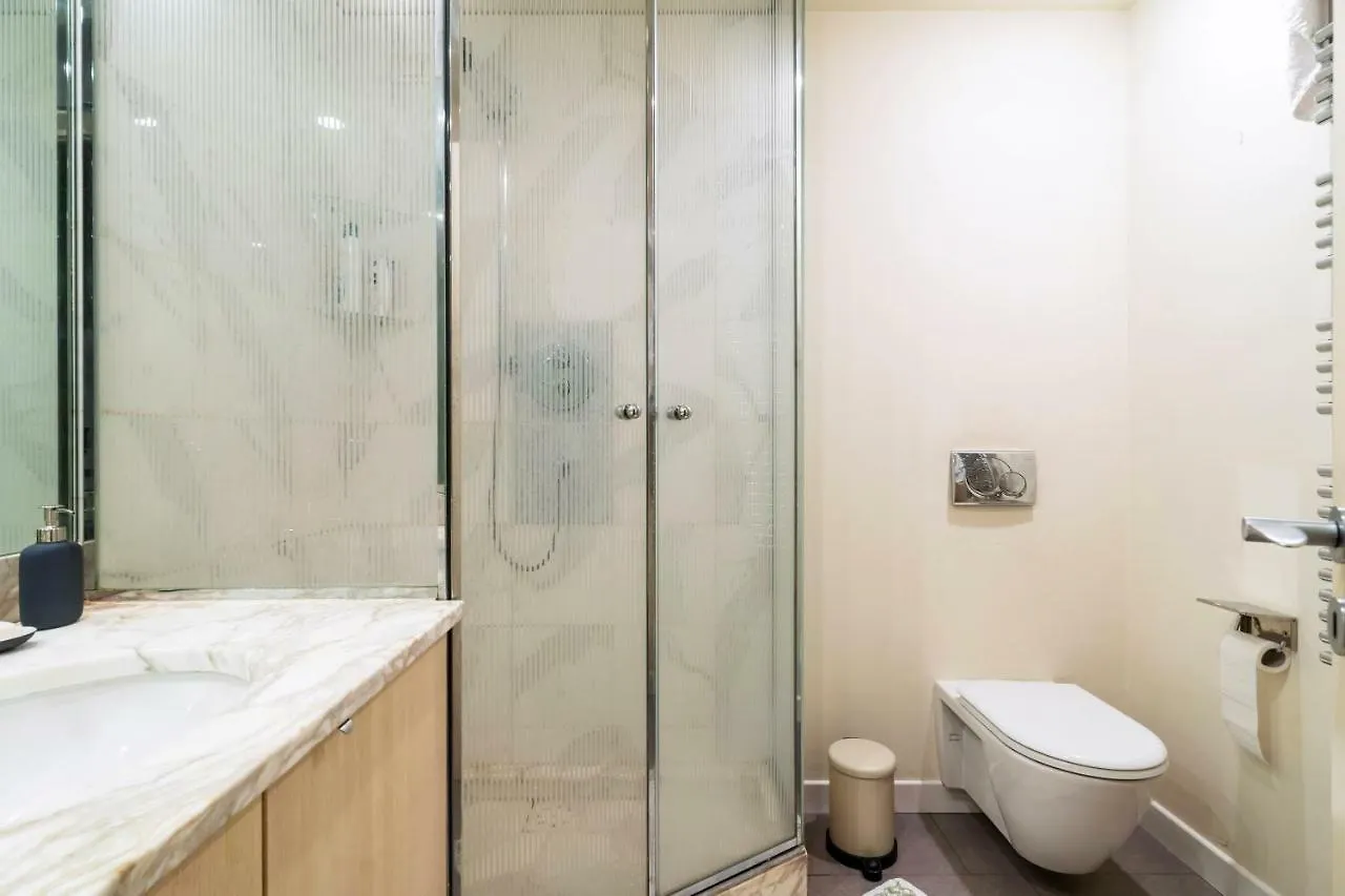 Santo Stefano Luxury Apartment Milan